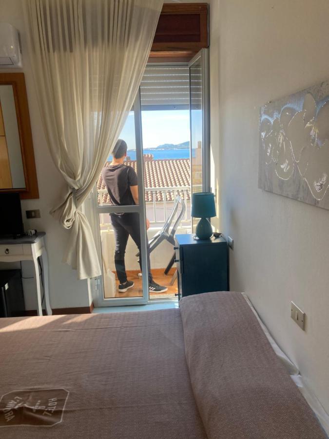 Hotel L'Ancora ラ・カレッタ エクステリア 写真