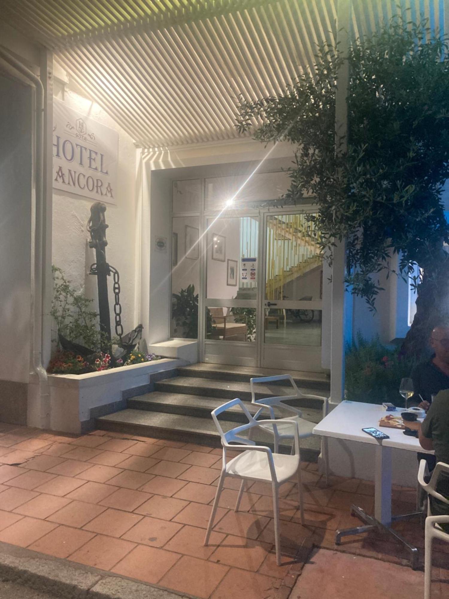 Hotel L'Ancora ラ・カレッタ エクステリア 写真